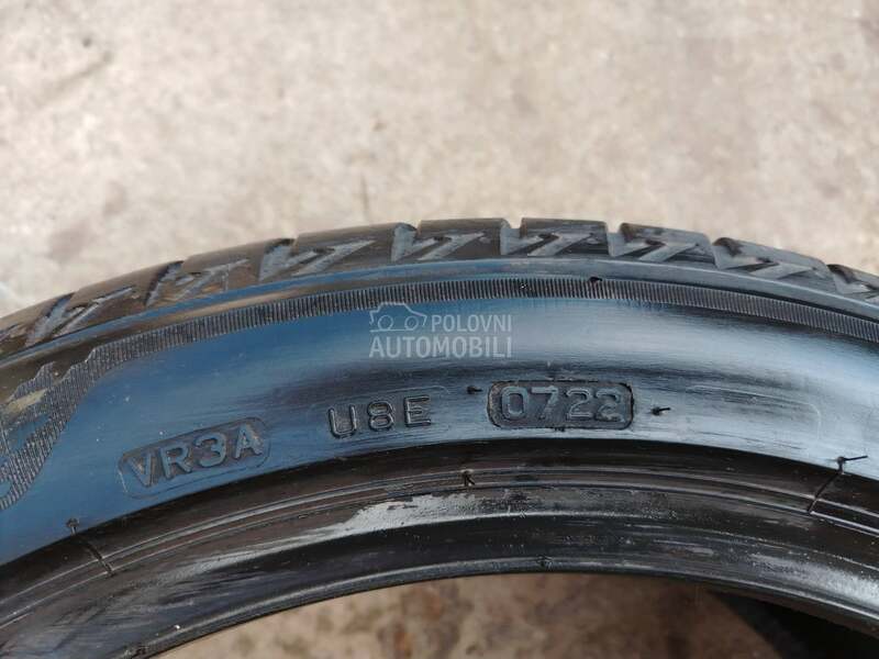 Bridgestone 255/40 R18 Letnja