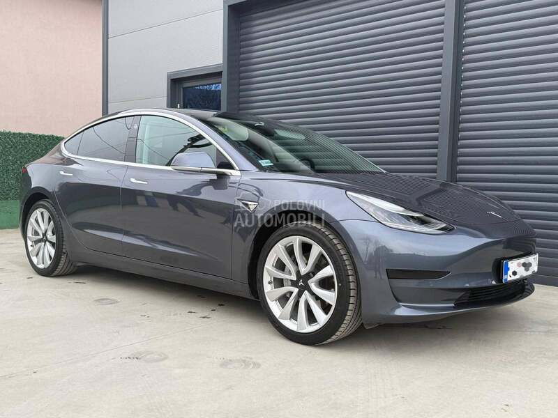 Tesla Model 3 Standard Plus