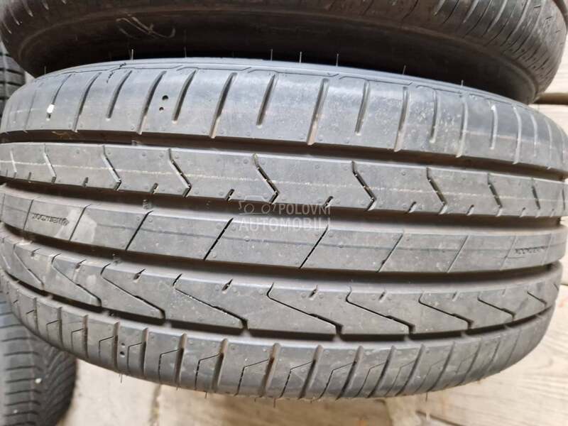 Hankook 215/45 R17 Letnja