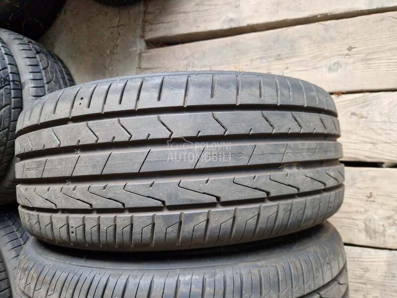 Hankook 215/45 R17 Letnja