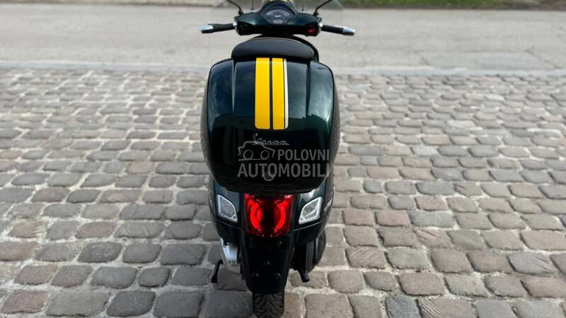 Piaggio Vespa GtS Super 300