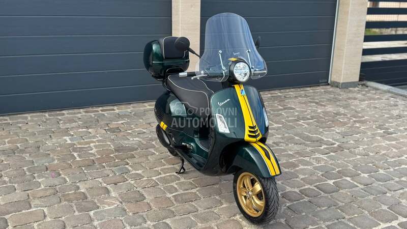 Piaggio Vespa GtS Super 300