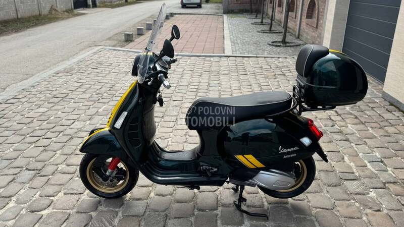 Piaggio Vespa GtS Super 300