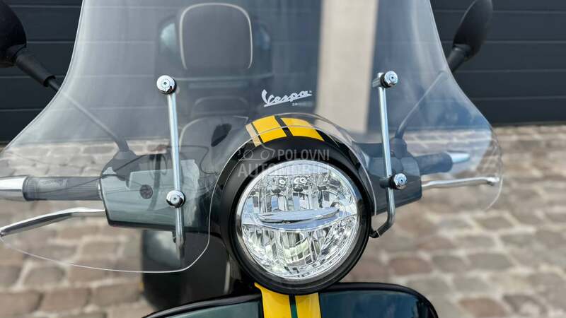 Piaggio Vespa GtS Super 300