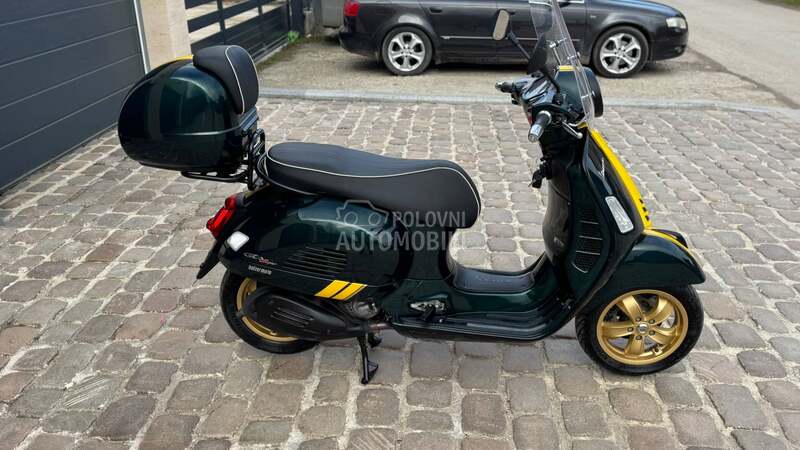 Piaggio Vespa GtS Super 300