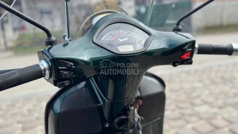 Piaggio Vespa GtS Super 300