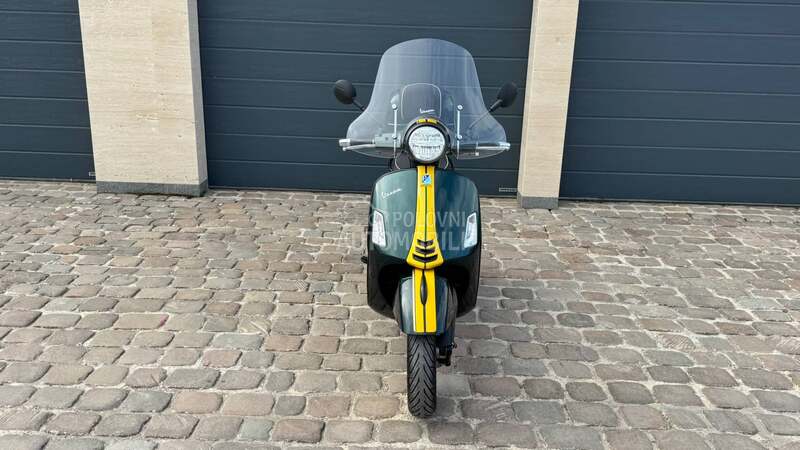 Piaggio Vespa GtS Super 300