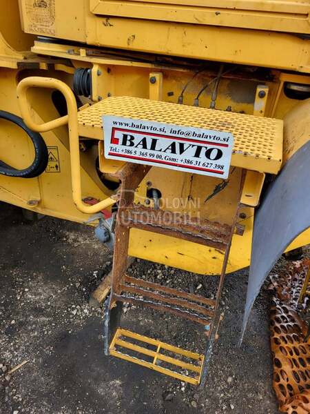 Platforma stepenica za Volvo utovarivače