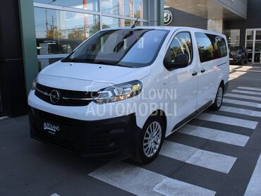Opel Vivaro 2.0 L 180 A 8