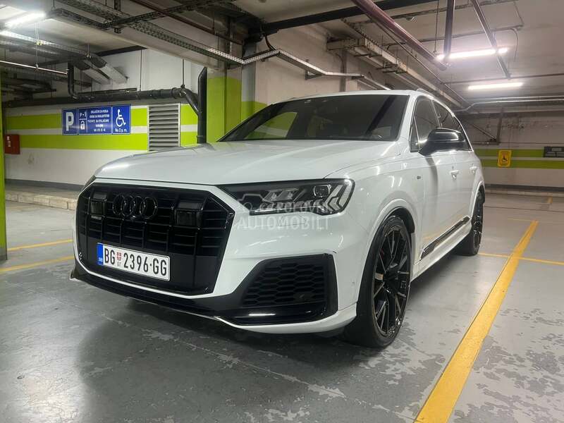 Audi Q7 