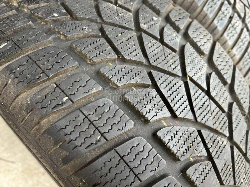 Dunlop 255/45 R18 Zimska