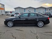 Audi A4 2.0TDIS LINE  K.M
