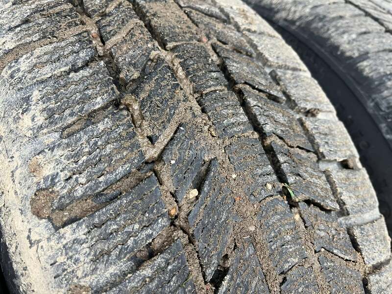 Continental 225/55 R17 Zimska