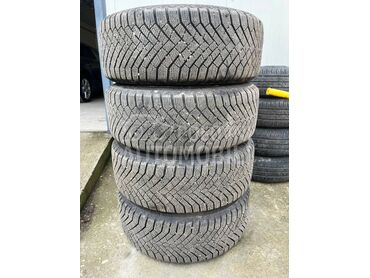 Continental 225/55 R17 Zimska