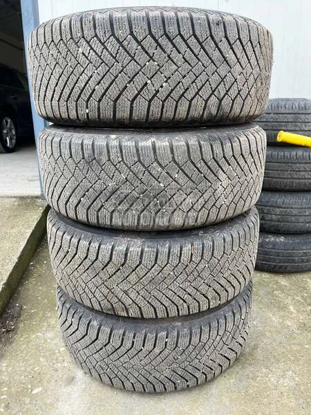 Continental 225/55 R17 Zimska