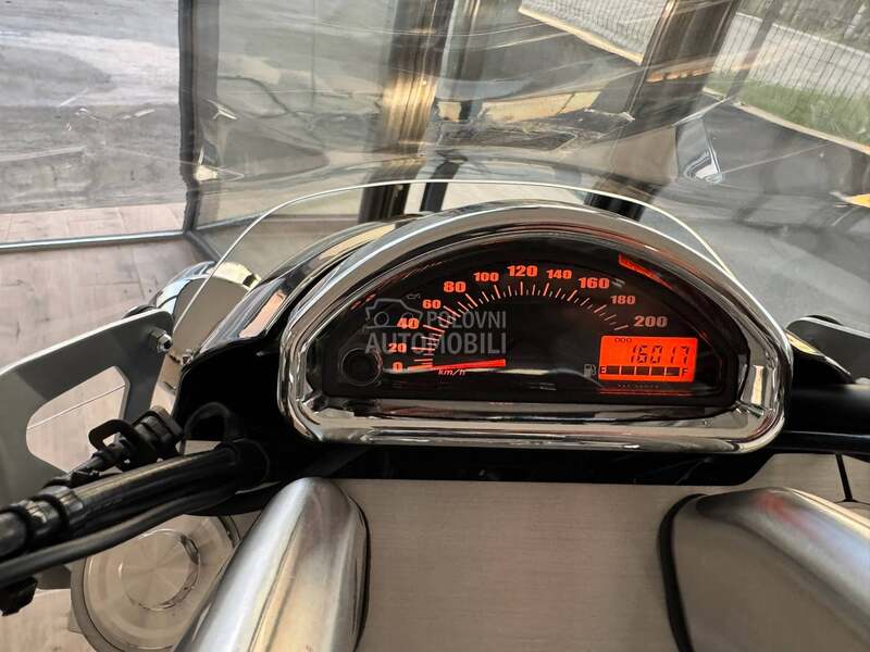 Suzuki INTRUDER 800 perfekcija