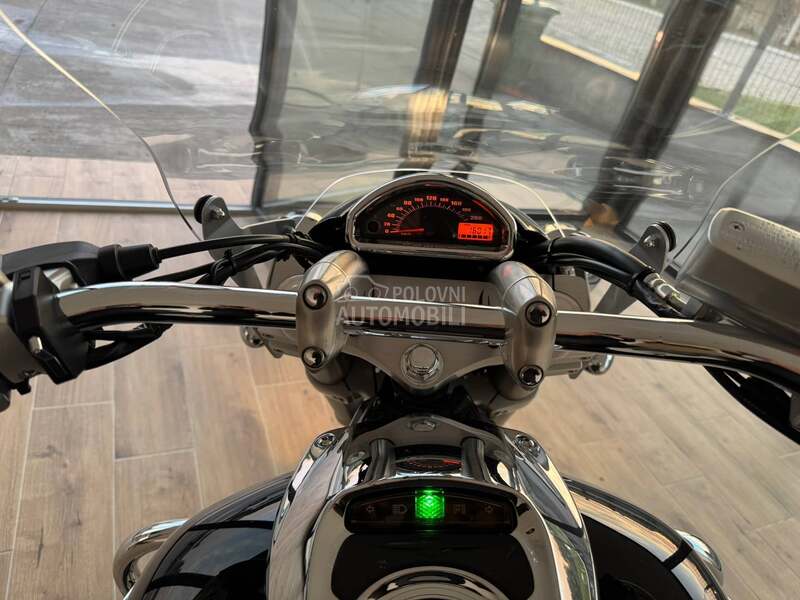 Suzuki INTRUDER 800 perfekcija