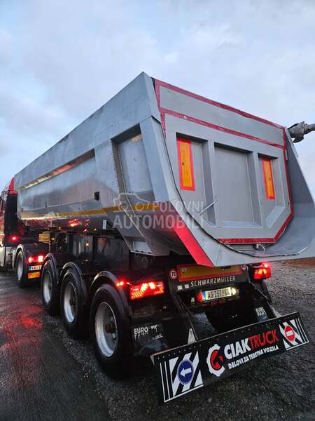 Schwarzmuller 30 kubika