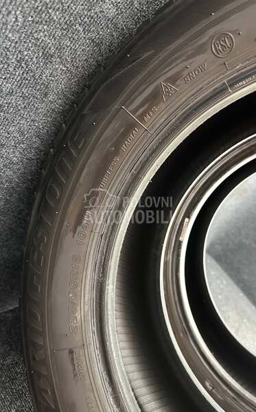 Bridgestone 225/60 R18 Zimska