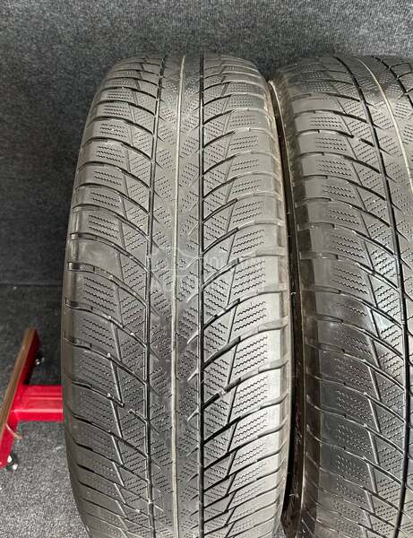 Bridgestone 225/60 R18 Zimska