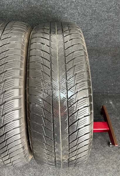 Bridgestone 225/60 R18 Zimska