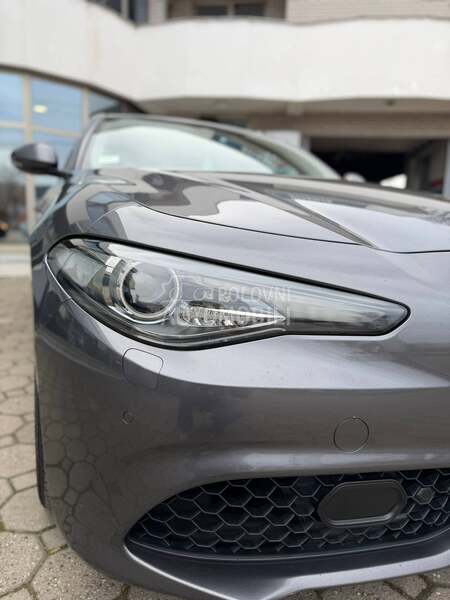 Alfa Romeo Giulia 