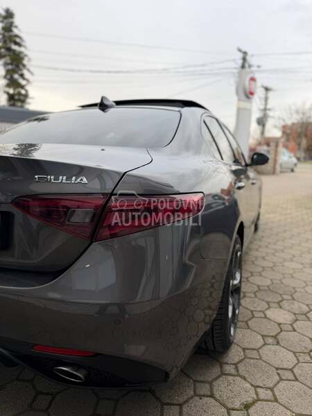 Alfa Romeo Giulia 