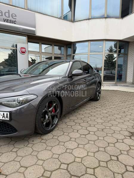 Alfa Romeo Giulia 