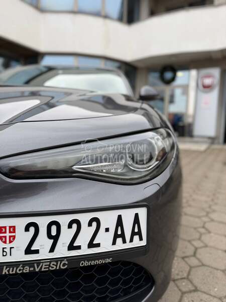 Alfa Romeo Giulia 