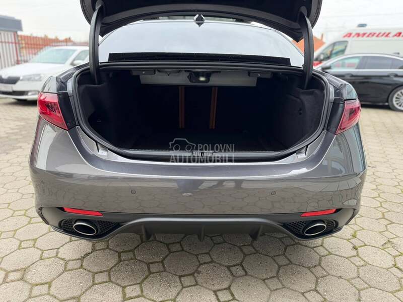 Alfa Romeo Giulia 