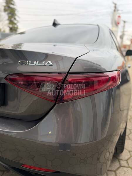 Alfa Romeo Giulia 