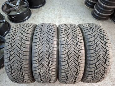 Nokian 235/50 R20 Zimska