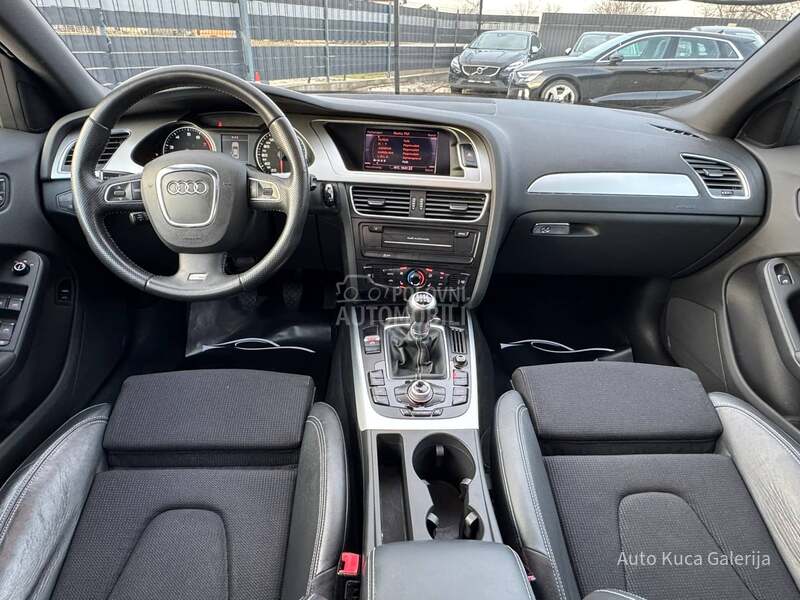 Audi A4 1.8 S LINE