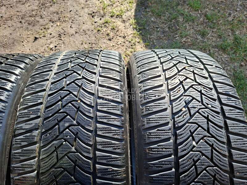 Dunlop 225/40 R18 Zimska