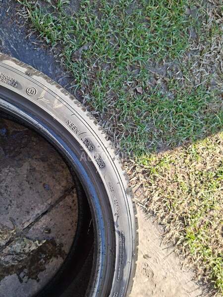 Dunlop 225/40 R18 Zimska