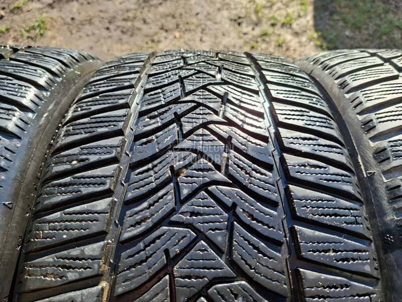 Dunlop 225/40 R18 Zimska