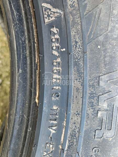 Nokian 255/55 R19 Zimska