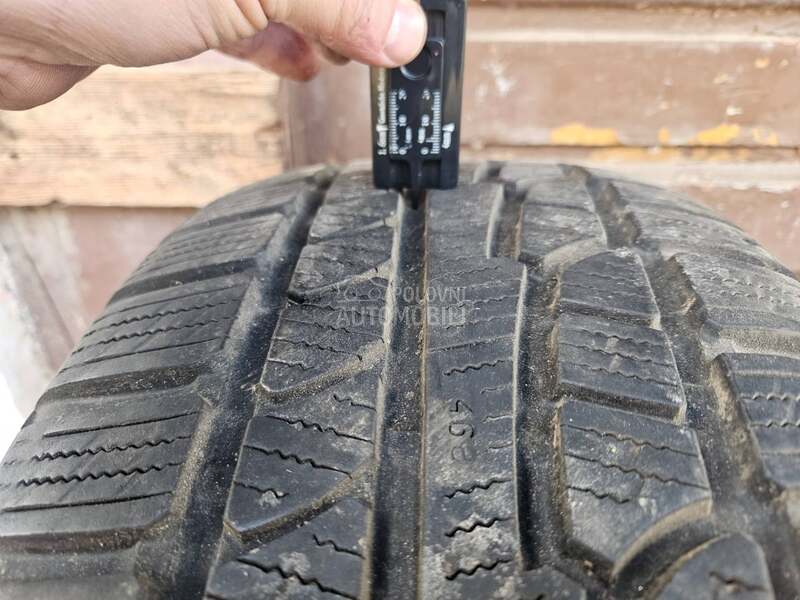 Nokian 255/55 R19 Zimska