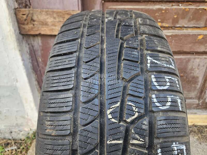 Nokian 255/55 R19 Zimska