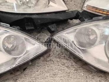 desni i levi far za Nissan Note