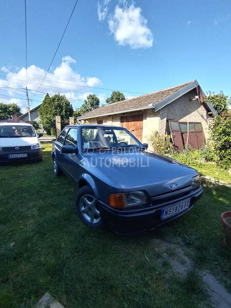 Ford Escort 