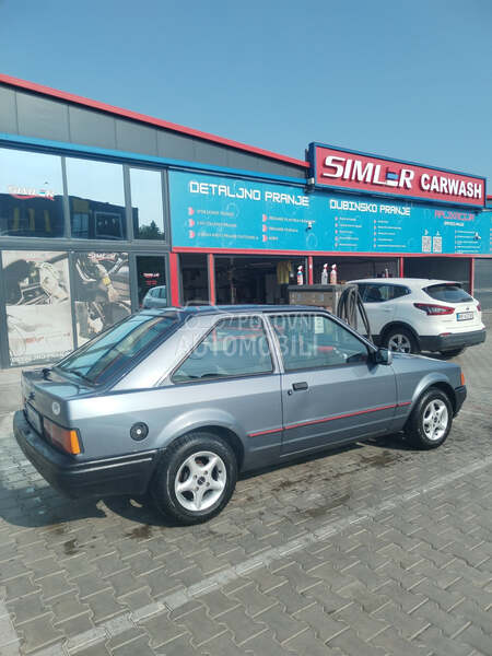 Ford Escort 