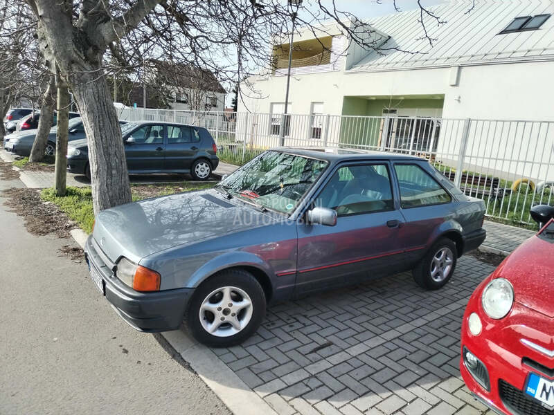 Ford Escort 