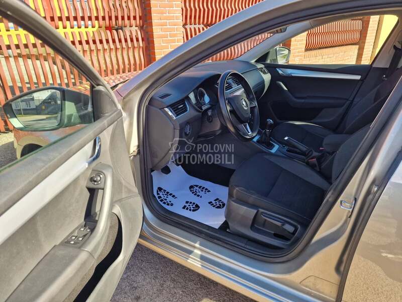 Škoda Octavia //G-Tec//TOOP