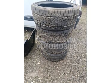 Tracmax 255/35 R20 Sve sezone