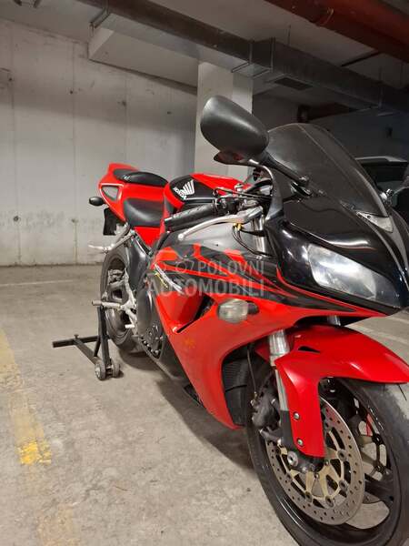 Honda CBR 1000RR FIREBLADE