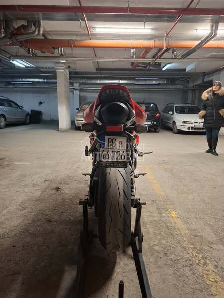 Honda CBR 1000RR FIREBLADE