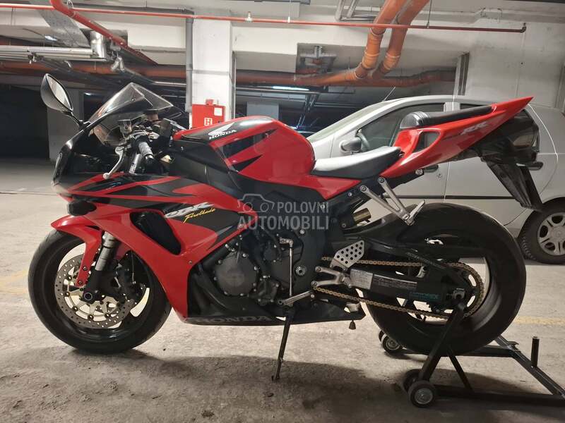 Honda CBR 1000RR FIREBLADE