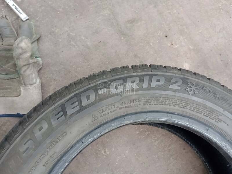 Semperit 185/60 R15 Zimska