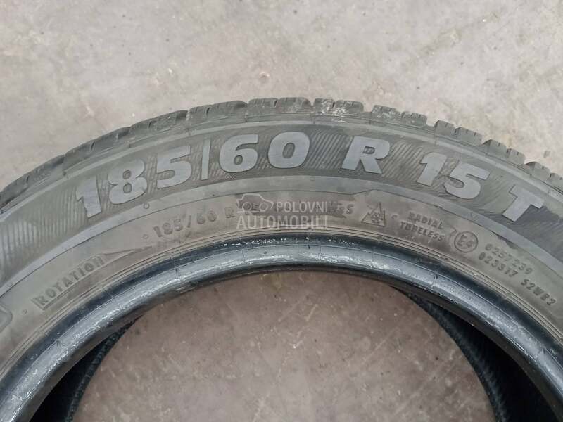 Semperit 185/60 R15 Zimska